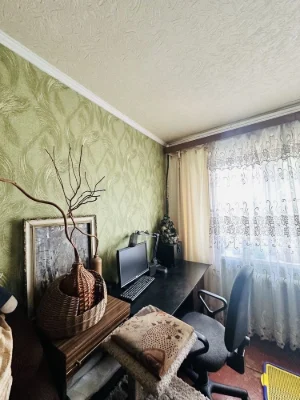 Продається 3-кімнатна квартира, Салтовка, район 8 Хлібозавод, цегла