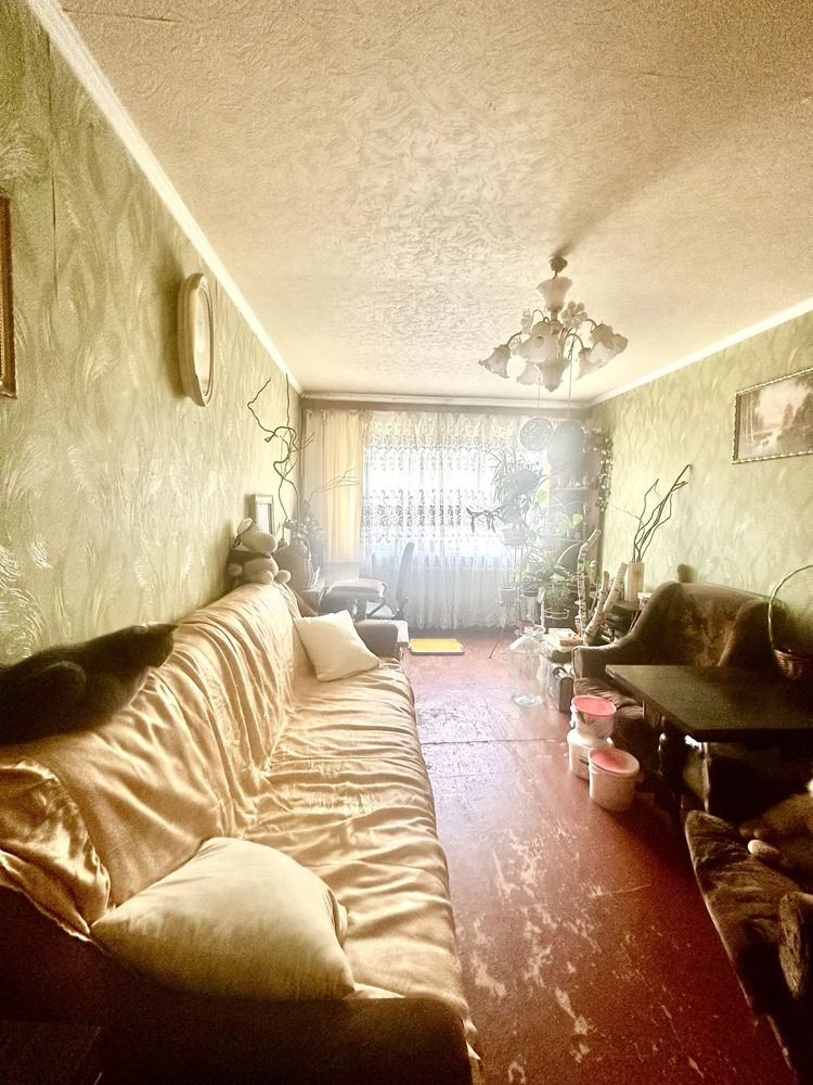 Продається 3-кімнатна квартира, Салтовка, район 8 Хлібозавод, цегла