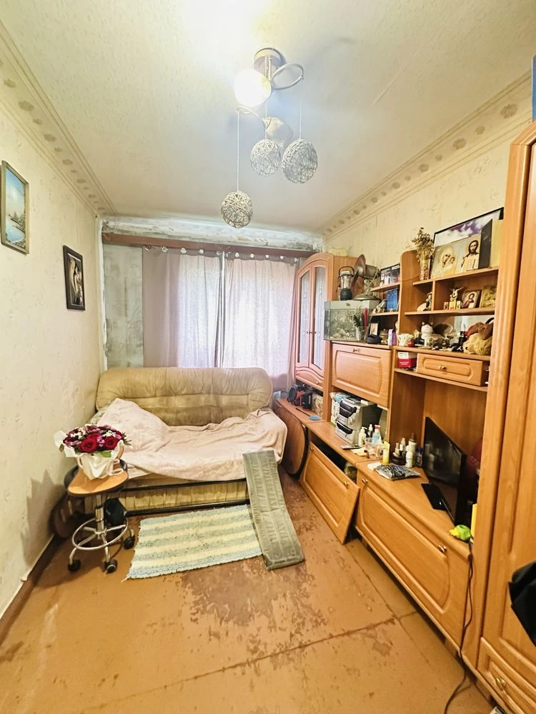 Продається 3-кімнатна квартира, Салтовка, район 8 Хлібозавод, цегла