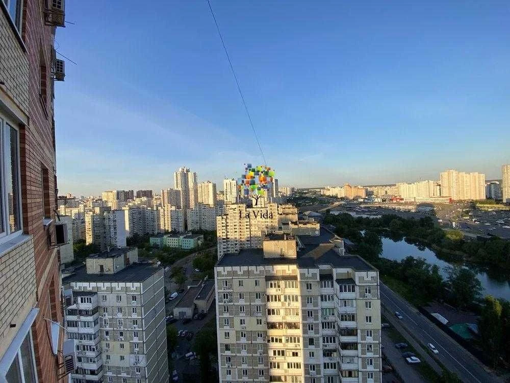 Продаж 1к квартири  Срібнокільська 12