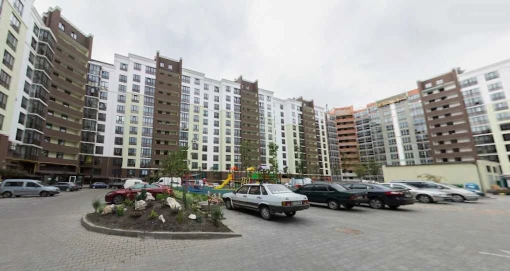 Чудова 1к квартира 44м ремонт Лісова Казка Радистів 34 Биків