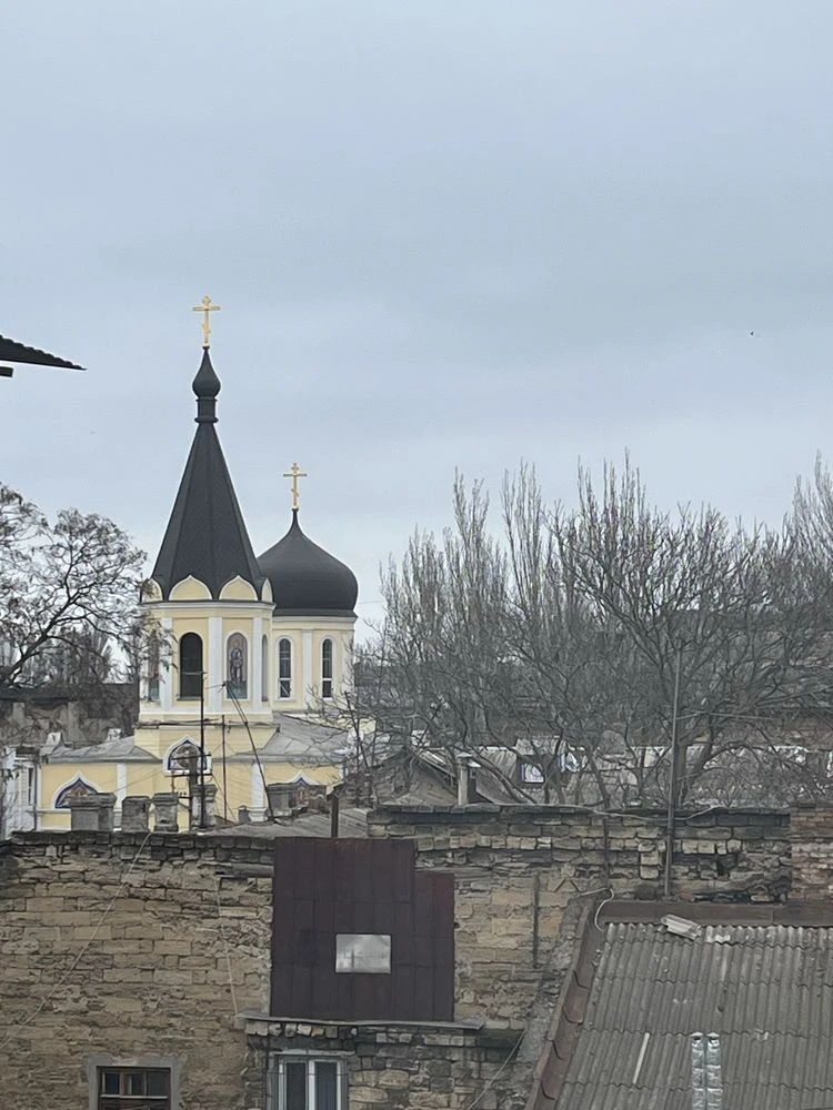 Продам 3-х комнатную сталинку