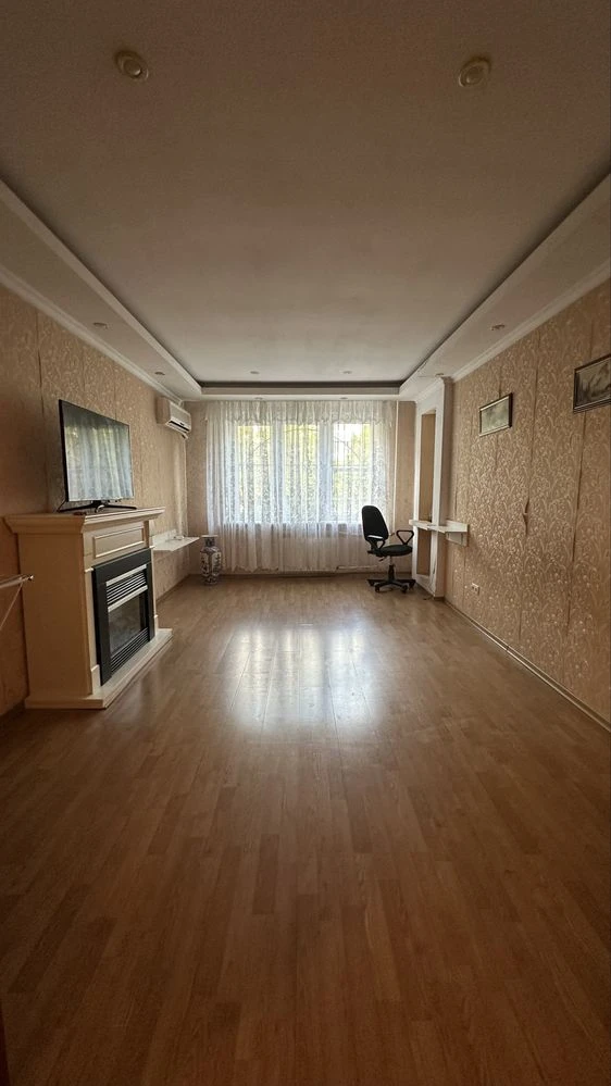 Продается 3-комнатная квартира, лучший район Таирова. Люстдорская дорога / спортзал «Форма».