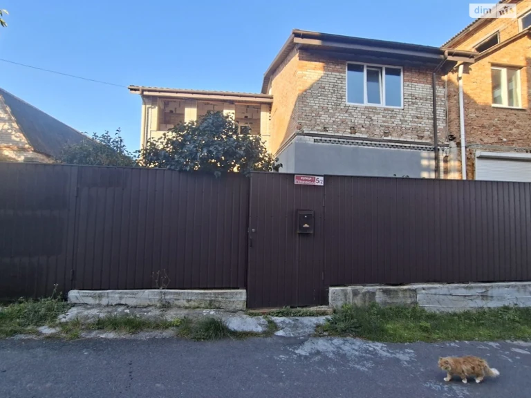 Sale of a House Section in Piatnichany