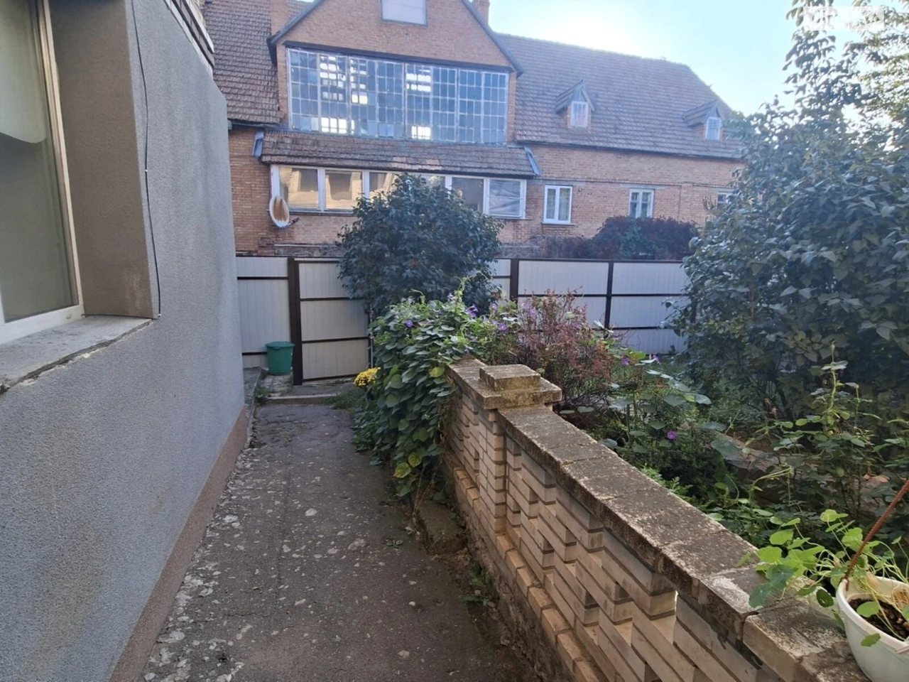 Sale of a House Section in Piatnichany