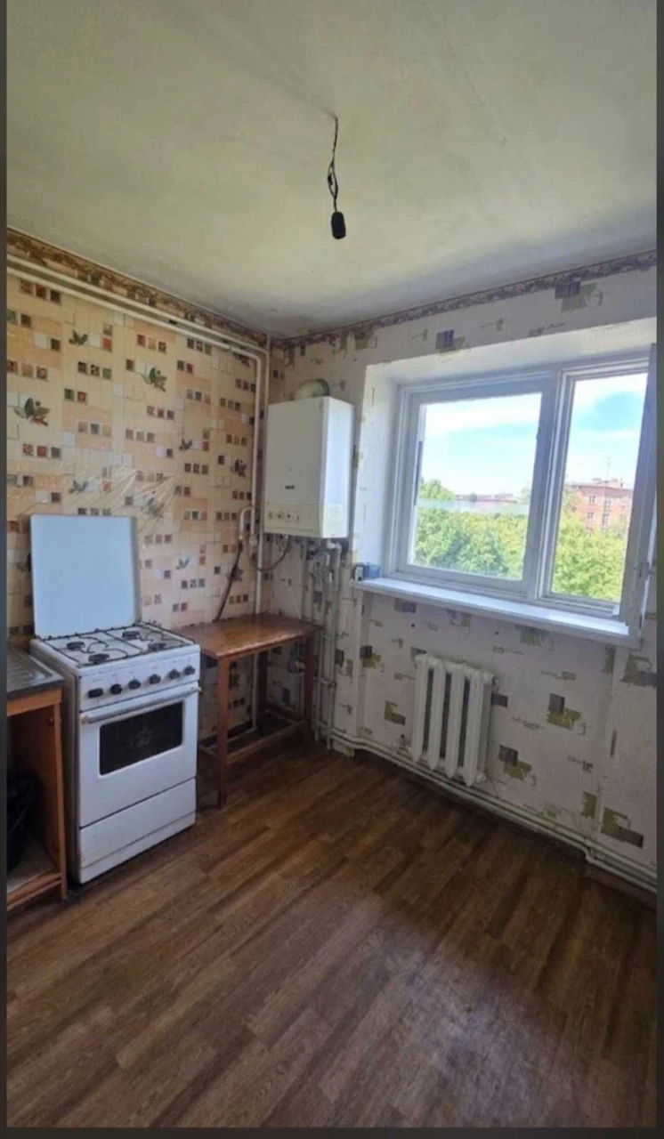 У продажу двокімнатна квартира