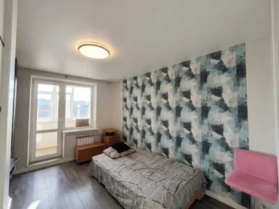 Sale of a 3-bedroom apartment on Levada with 2 balconies. Separate rooms.