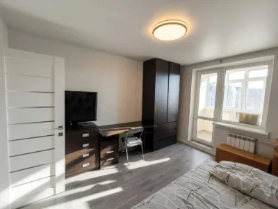 Sale of a 3-bedroom apartment on Levada with 2 balconies. Separate rooms.