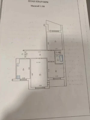 Sale of a 3-bedroom apartment on Levada with 2 balconies. Separate rooms.