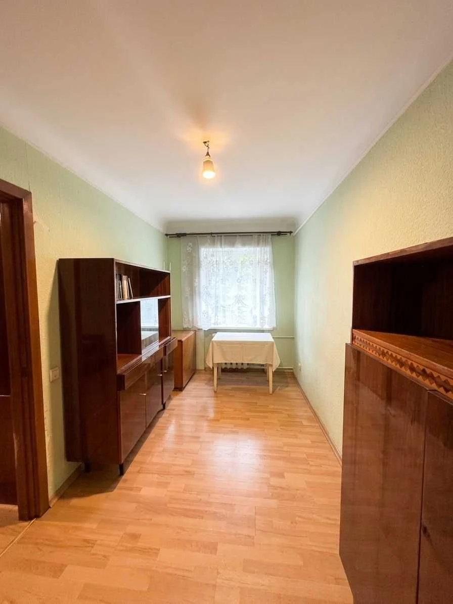 Продажа 2-комнатной квартиры в Выставке, Думка