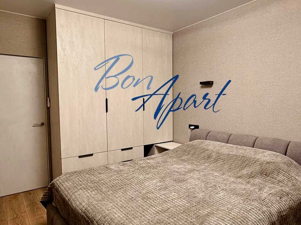 Квартира. Киев, улица Причальная