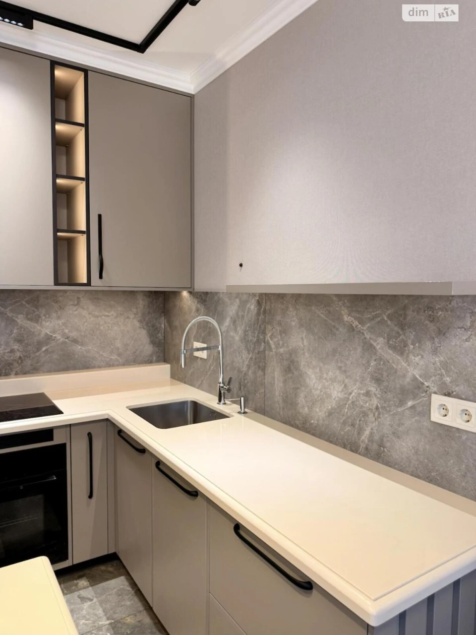 Long-Term Rental Apartment, Теремки-1
