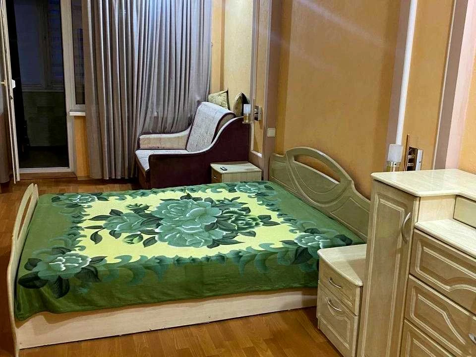 Apartment. Dnipro, Myr Avenue