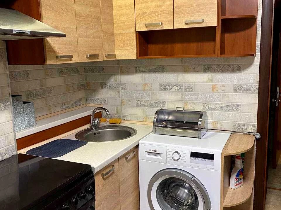 Apartment. Dnipro, Myr Avenue