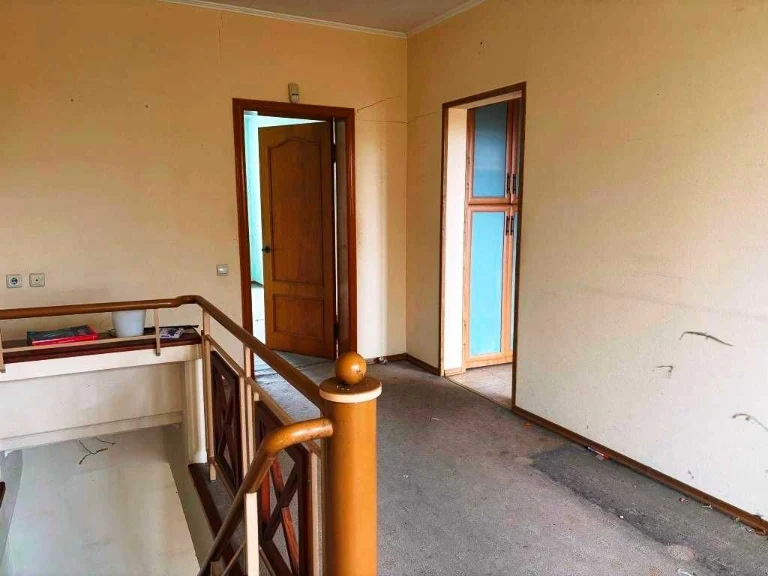 Продаж дворівневої 3-кімнатної квартири 76 м² біля метро «Го