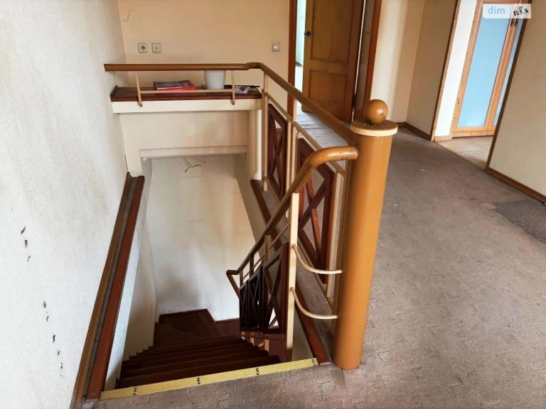Apartment for Sale: Holosiiv