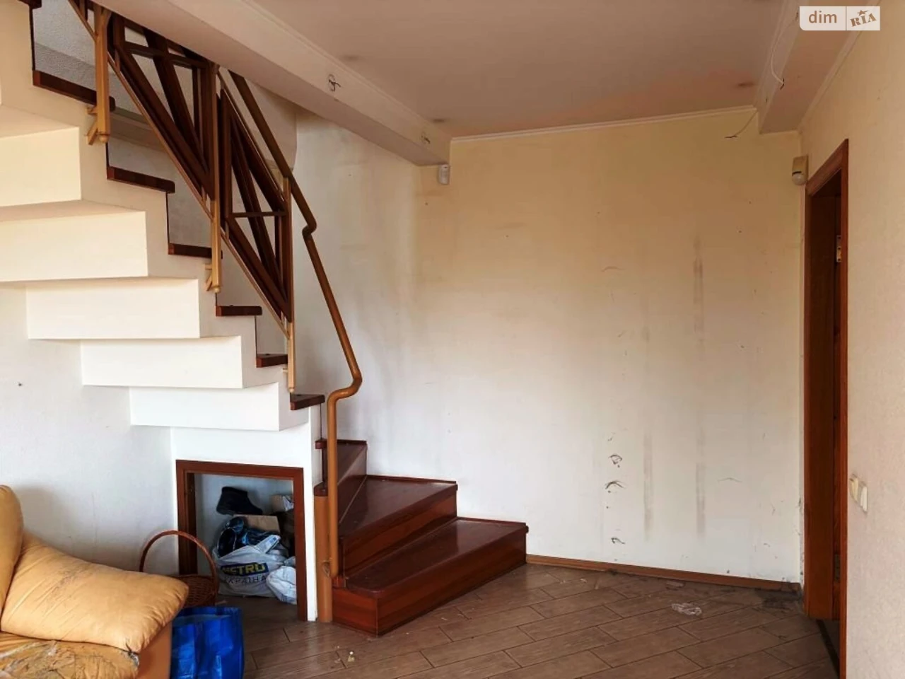 Apartment for Sale: Holosiiv