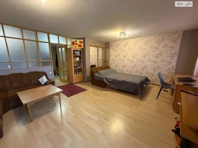 Продажа Квартиры Тополь-3