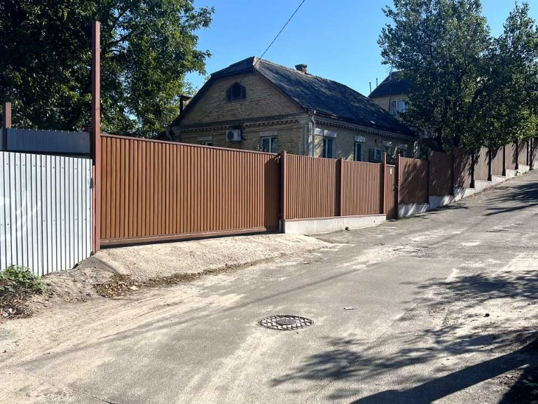 Участок. Киев, Чумацкий проезд.