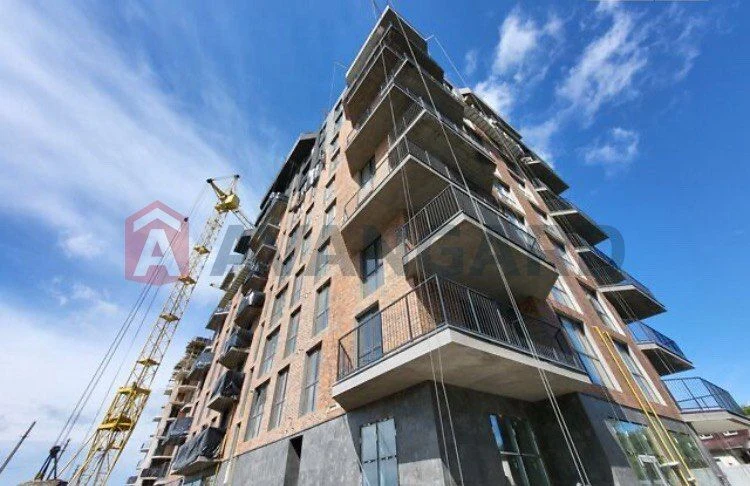Продается 2к квартира на Вишенке в сданном доме.