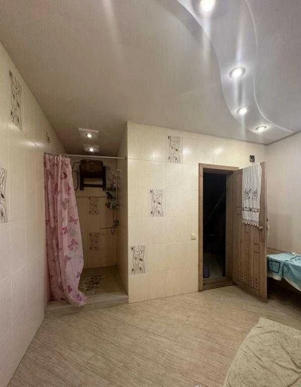 We offer a house built in 2006 for sale