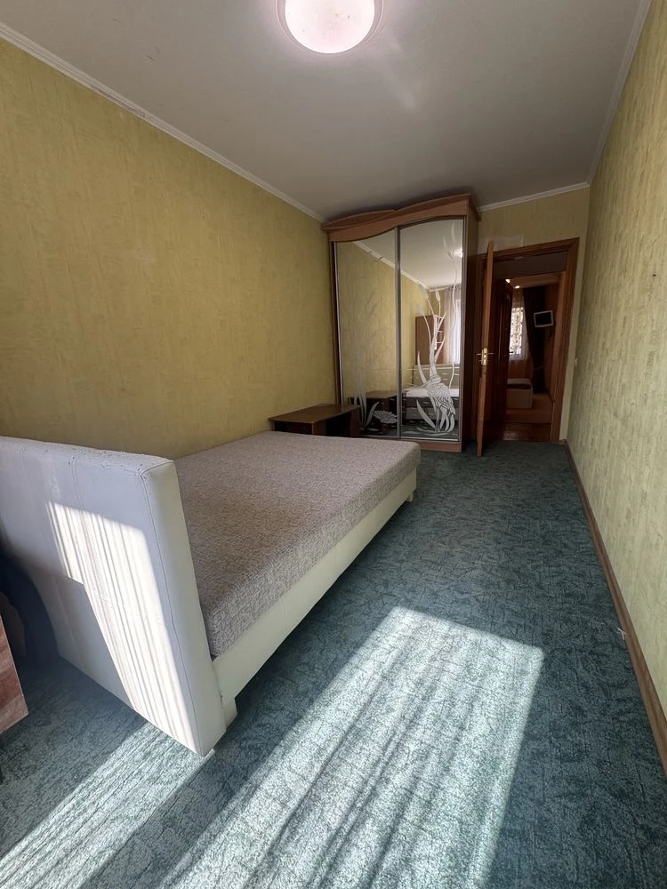 For Sale: 3-Room Apartment near the Sports Palace