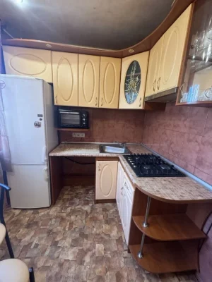 For Sale: 3-Room Apartment near the Sports Palace