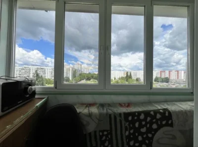 Selling a 3-bedroom apartment on the 6th floor.