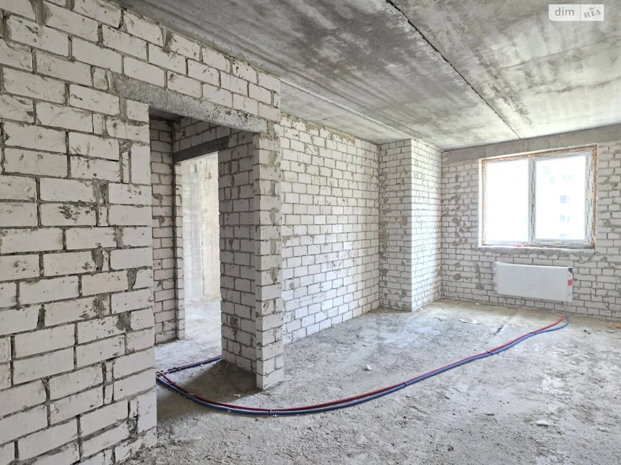 Sale of 1-bedroom apartment in a new building