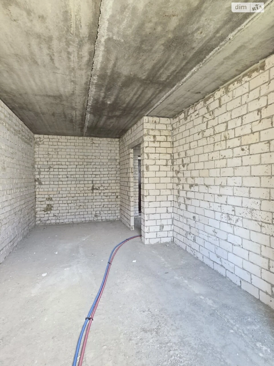 Sale of 1-bedroom apartment in a new building