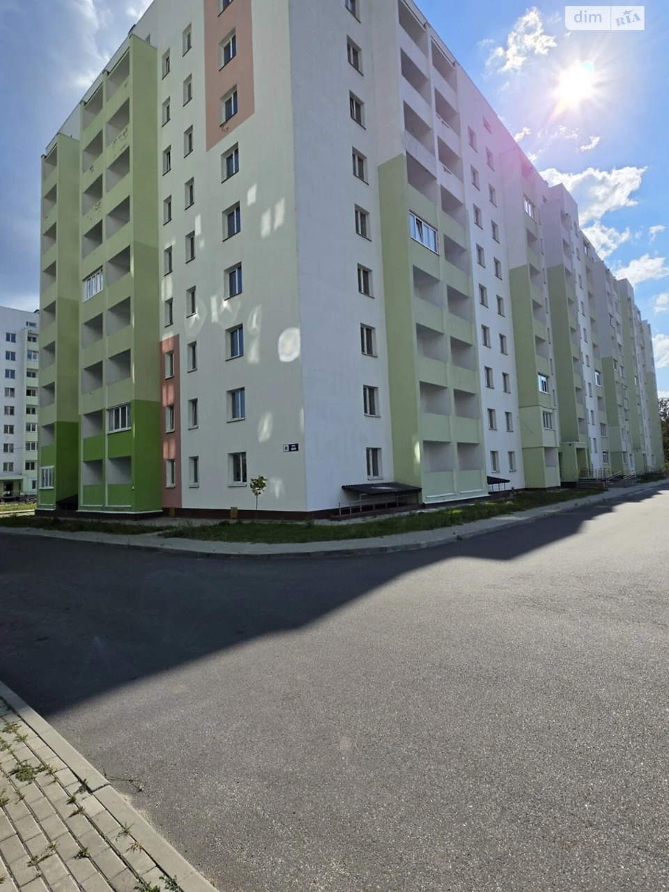 Sale of 1-bedroom apartment in a new building