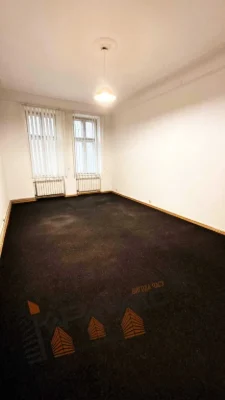3-кімнатна квартира в австрійській кам'яниці з власним входом | Ціна