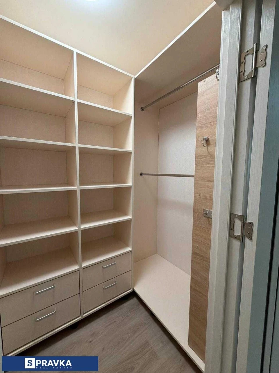 Продам шикарную 2 х ком Авторский ремонт