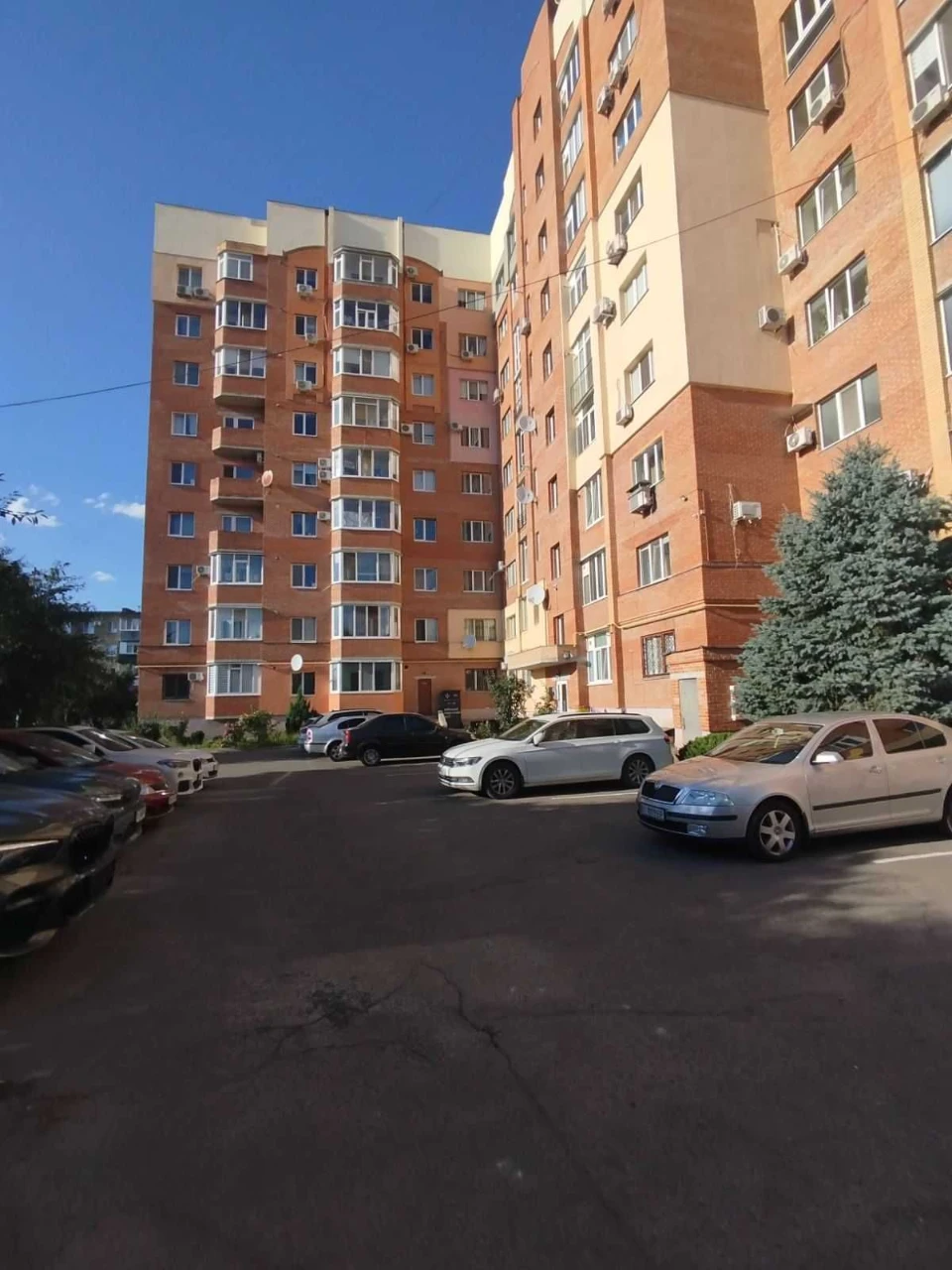 Urgent! For Sale: 2-room apartment in a new building in Rozsoshentsy