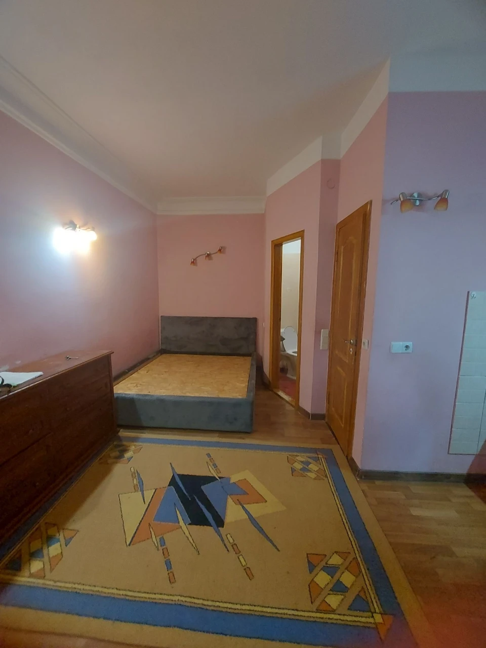 Продаєтся 1к.к  р-н  Автовокзалу