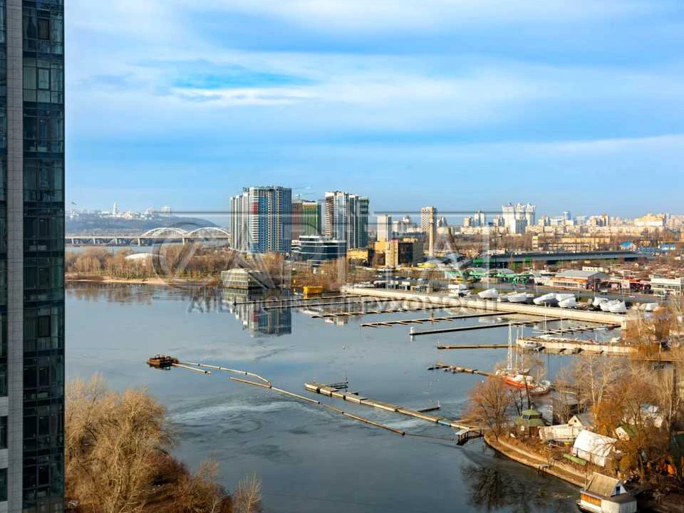 Квартира. Киев, улица Трускавецкая.