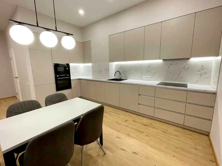 Apartment. Dnipro, Kulishivska st.