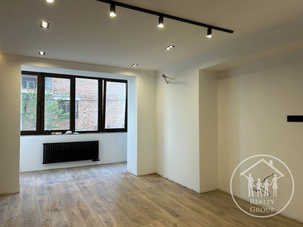 Attention!! Sale of a 2-bedroom apartment with renovation, 70m2!! Sykhov