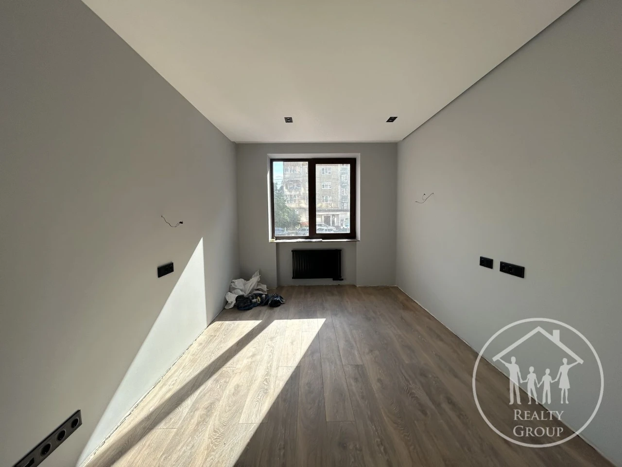 Attention!! Sale of a 2-bedroom apartment with renovation, 70m2!! Sykhov