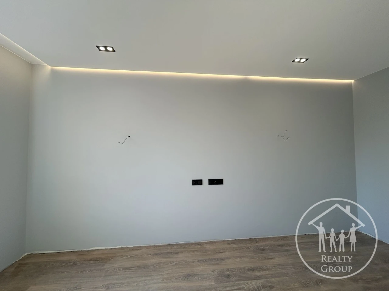 Attention!! Sale of a 2-bedroom apartment with renovation, 70m2!! Sykhov