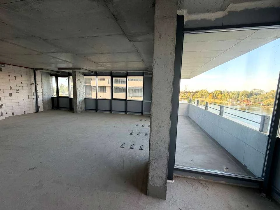 Apartment. Dnipro, Naberezhna Peremohy Street