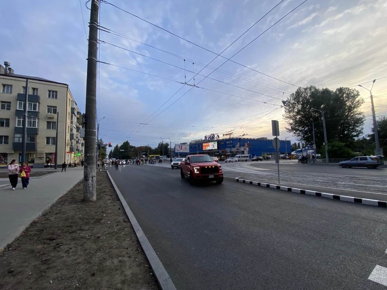 Продается 1-комнатная квартира 37 м² в 12-м квартале с прекрасным видом!