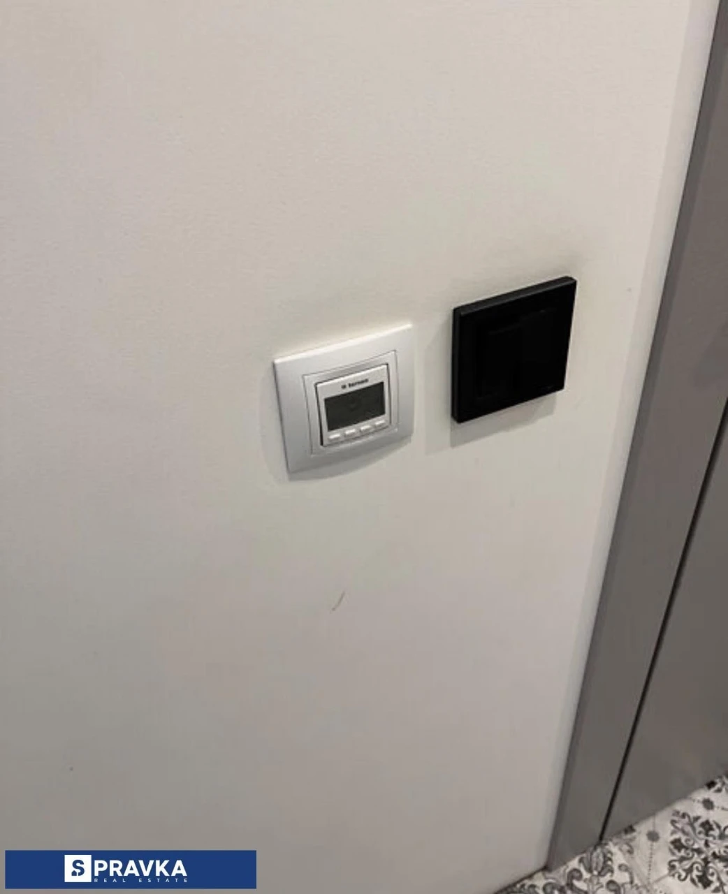 СРОЧНО!ГАЗ !1 ком.кв. с дизайнерским ремонтом 32 м2 ! Лоджия