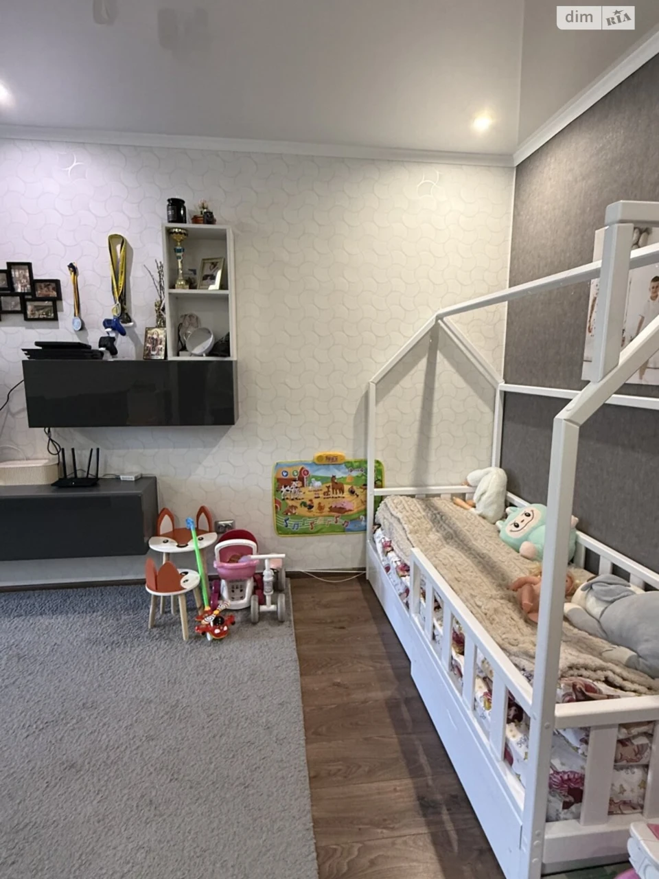 Продаж Квартира Озерна