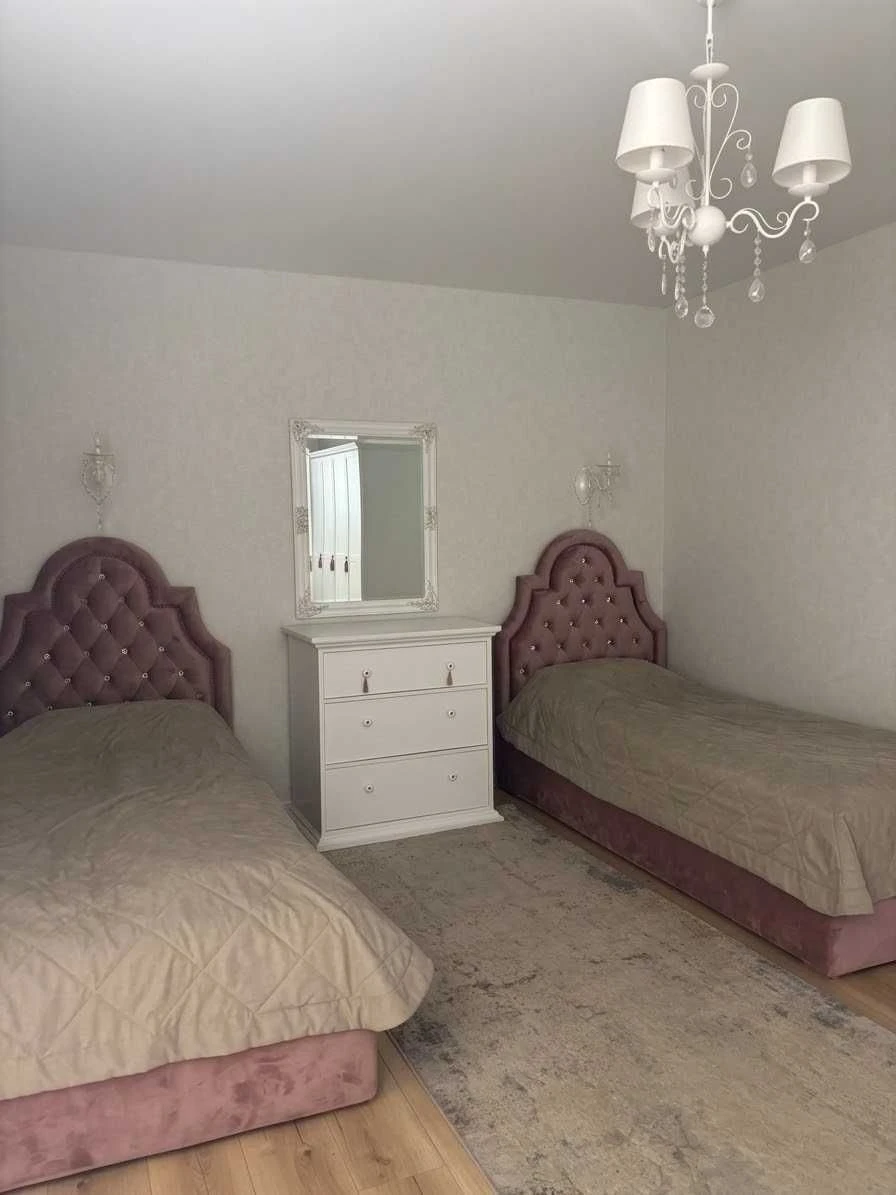 For Sale: 2-bedroom apartment in Lugansk, 15 (62 sq m), 3rd floor in a building with autonomous heating