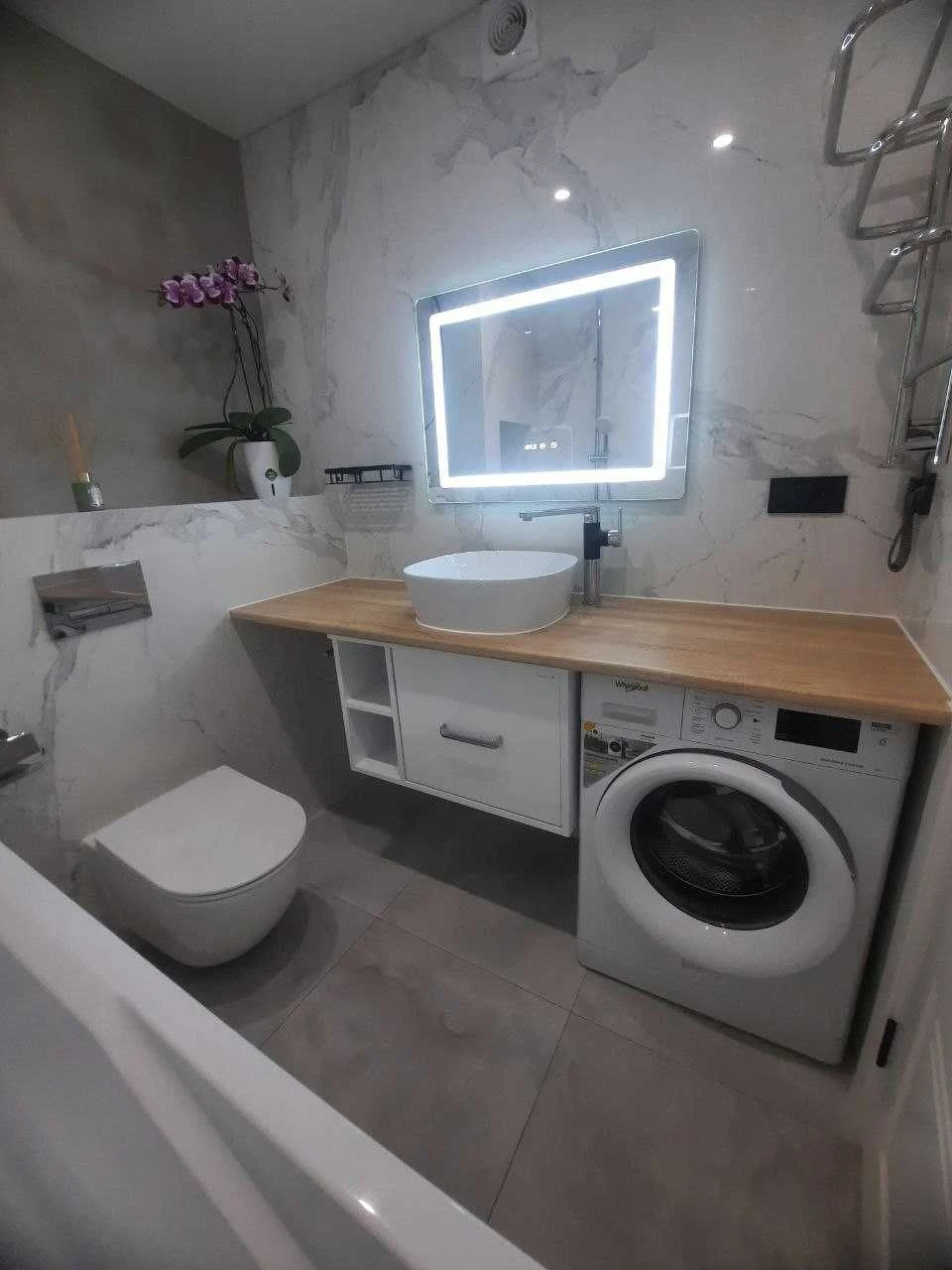 For Sale: 2-bedroom apartment in Lugansk, 15 (62 sq m), 3rd floor in a building with autonomous heating