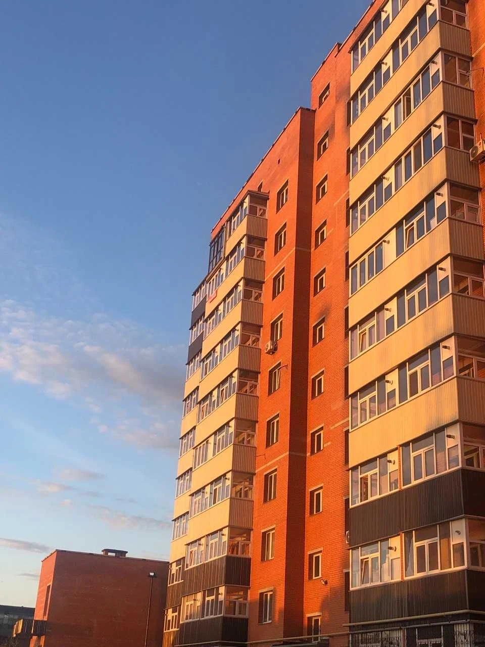 For Sale: 2-bedroom apartment in Lugansk, 15 (62 sq m), 3rd floor in a building with autonomous heating