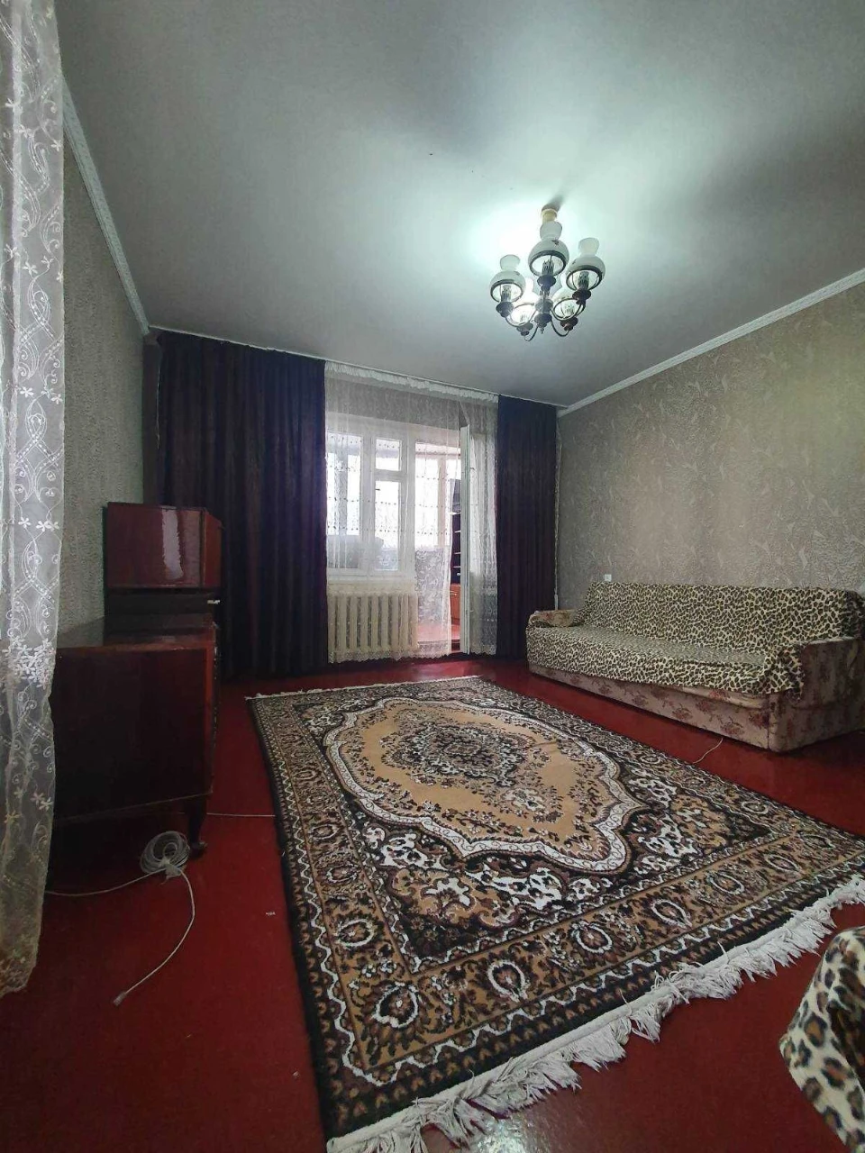 1 комнатная квартира на 5 этаже по адресу Глушка 43 м2 - 36000 у.е.