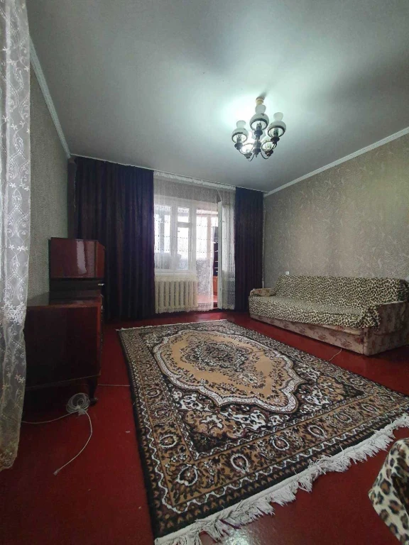 1 комнатная квартира на 5 этаже по адресу Глушка 43 м2 - 36000 у.е.