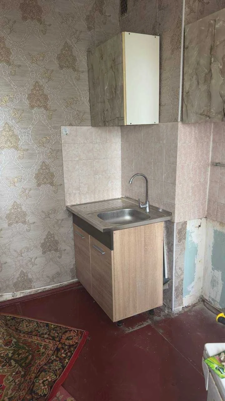 1 комнатная квартира на 5 этаже по адресу Глушка 43 м2 - 36000 у.е.